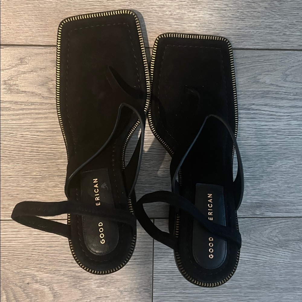 Good American Thong Zip Trim Square Toe Black Suede Sandal 7 1/2